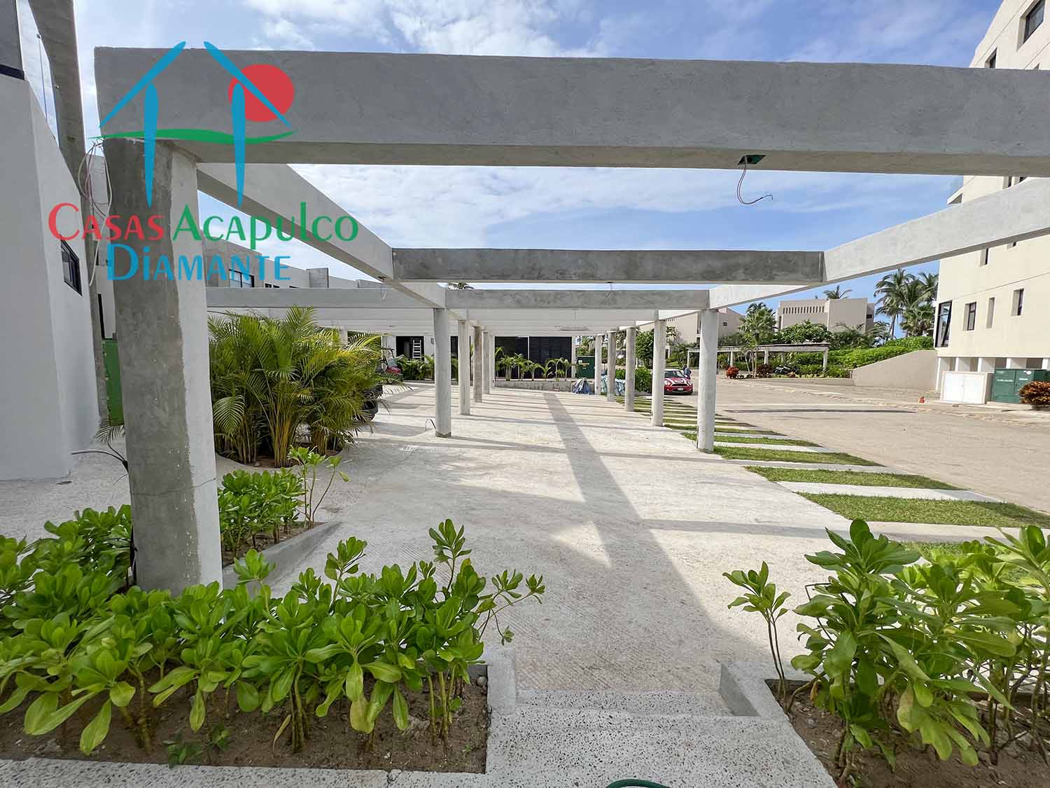 Marelas casa 8 - Estacionamiento 1